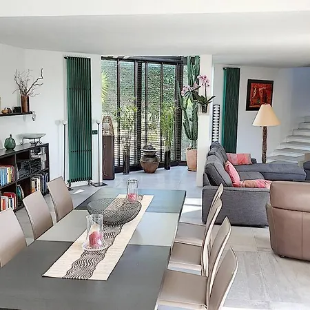 Villa Prestige With Panoramic Sea View